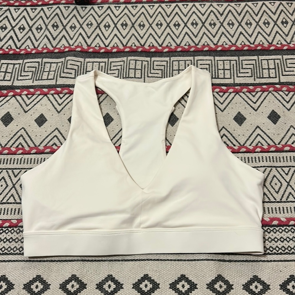 Large cream fabletics sports bra